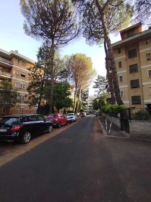 Cozy Apartment In Quiet And Green Area Rome 0*,
